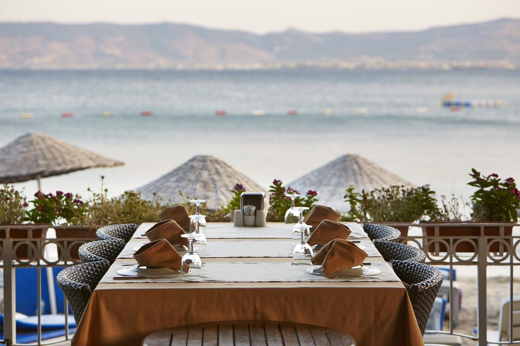 Meteor Beach Hotel Тургутрейс Екстериор снимка