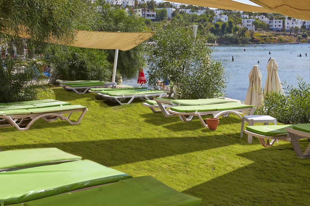 Meteor Beach Hotel Тургутрейс Екстериор снимка