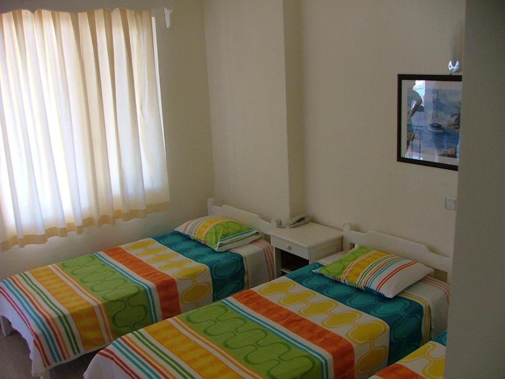 Meteor Beach Hotel Тургутрейс Стая снимка