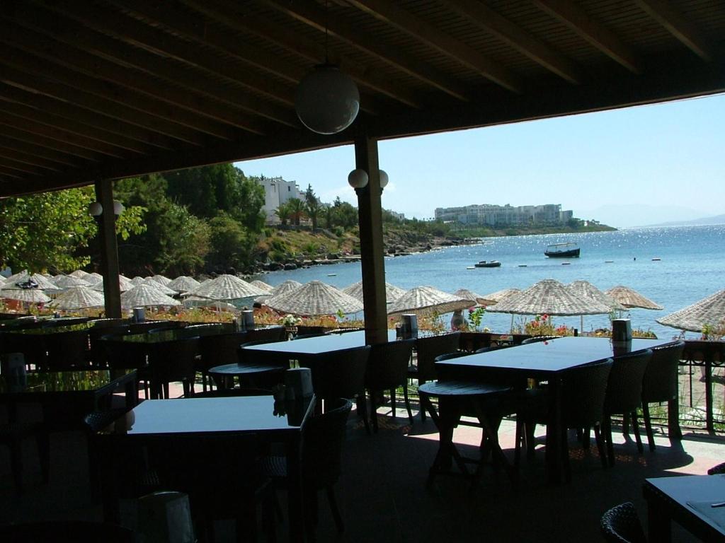 Meteor Beach Hotel Тургутрейс Екстериор снимка